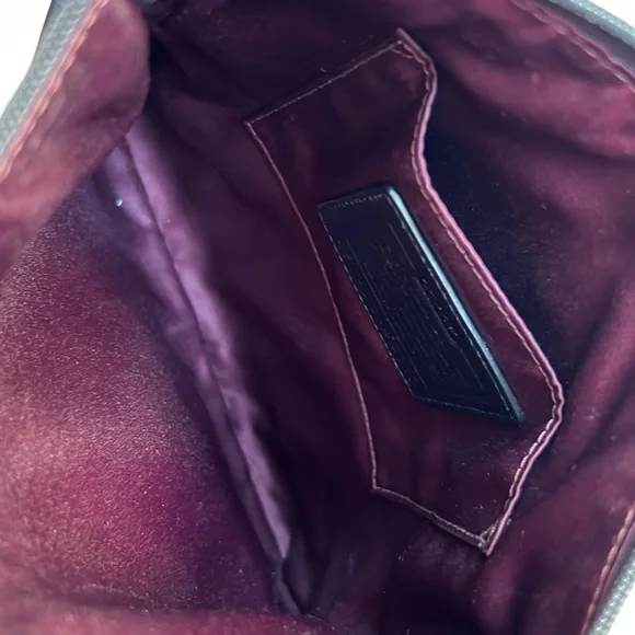 Authentic Coach Black Leather Messenger Crossbody Bag - Picture 5 of 9